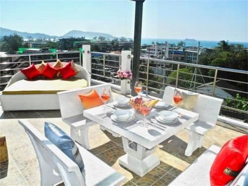 Studio Apartment with Sea View
