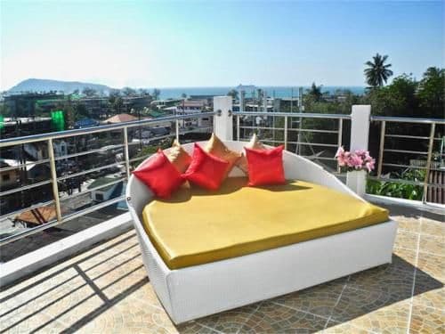 Studio Apartment with Sea View