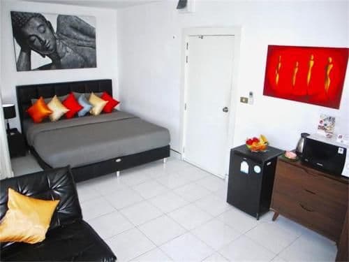 Studio Apartment with Sea View