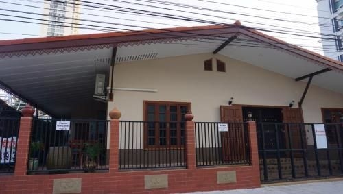 Baan Isara1