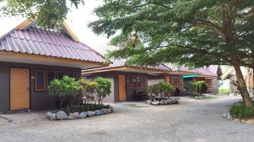 Bungalow with Garden View