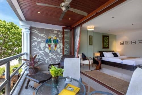 Villa with Garden View