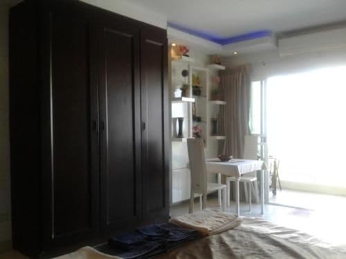 Studio Apartment with Sea View