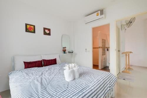 Suite with Mountain View