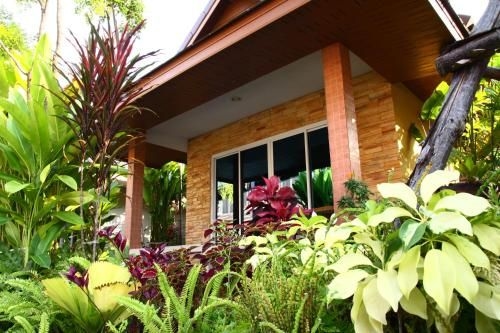 ต้นน้ำ รีสอร์ท (Tonnum Resort)0