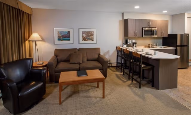 SUITE TWO BEDROOMS