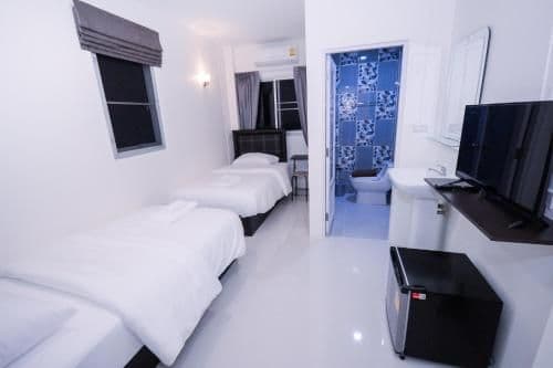 Twin Room with Private Bathroom