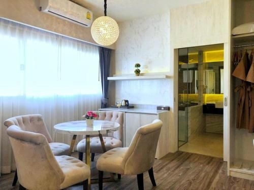 The Green View Hotel3