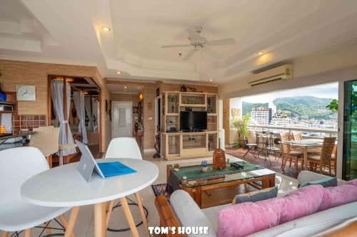Studio Apartment with Sea View