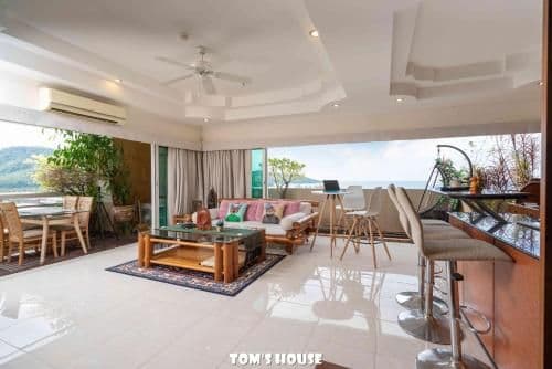 Studio Apartment with Sea View