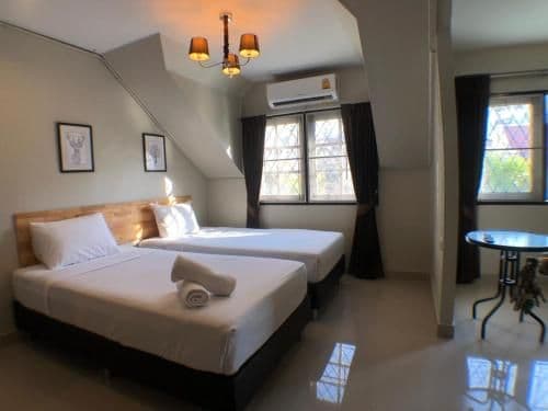 Twin Room with Private Bathroom