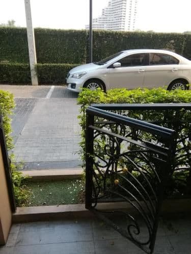 Apartment with Garden View