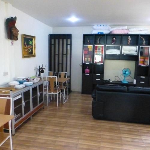 Private 2 bedroom villa with Swimming pool Tropical gardens Fast Wifi smart Tv2