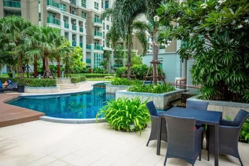 The Easy Stay Pool View 3 BR4