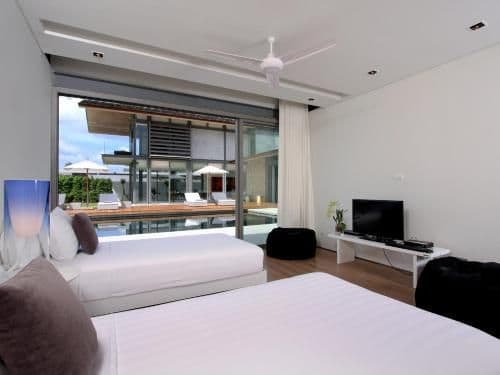 Six-Bedroom Villa - Amarelo