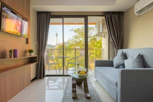 One-Bedroom Apartment