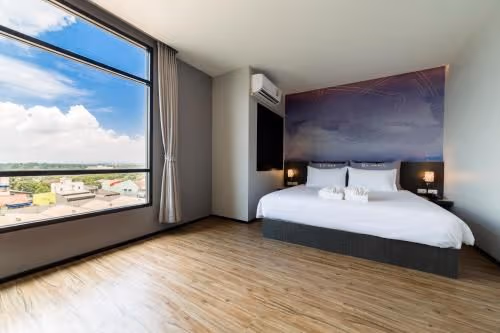 Deluxe King Room