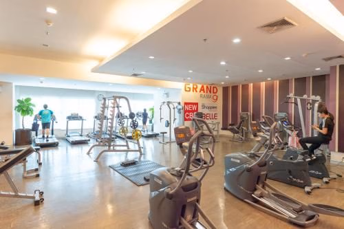 2BRs/Pool View/Resort-like Condo/MRT/Train Market3