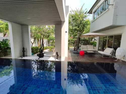 5 rooms villa with private pool 5 rooms villa with private pool