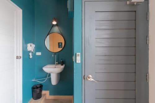 Twin Room with Private Bathroom