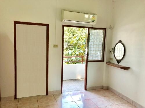 สมบูรณ์ อพาร์ทเมนท์ (Som Boon Apartment)4