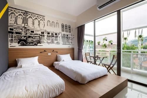 Standard Twin Room with Shared Bathroom