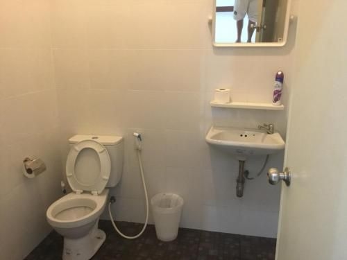 Patricia’s 2 Bedroom home (Patricia’s 2 Bedroom Home)3