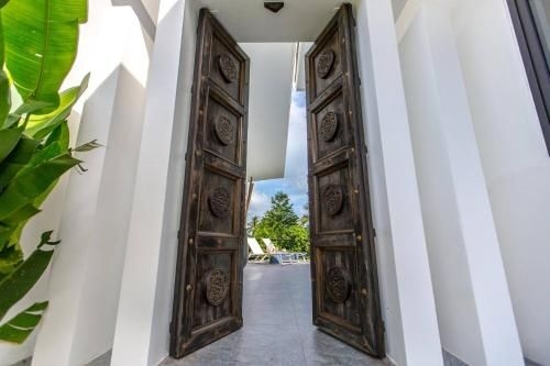 VILLA LOTUS 3 BEDROOMS 500M FROM THE BEACH (Villa Lotus 3 Bedrooms 500m from the Beach)1