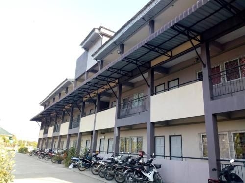 Suthiwan Place1