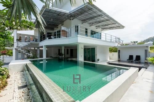 Modern 4-Bedroom Pool Villa Close to Town M88 Modern 4-Bedroom Pool Villa Close to Town M88