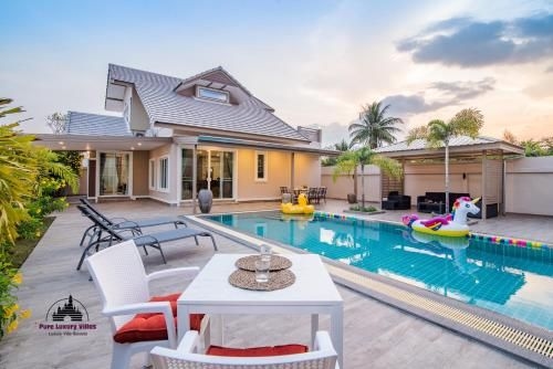 Super Fine Pool Villa in Friendly Hua Hin Village0