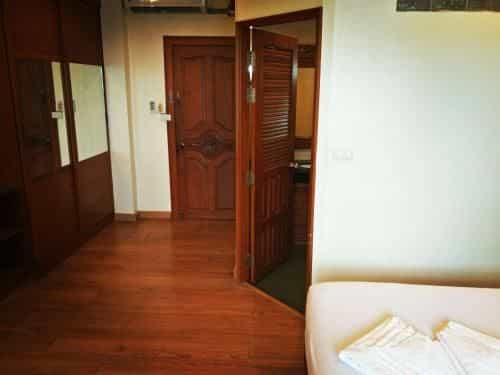 Naithon Beach Villa Naithon Beach Villa