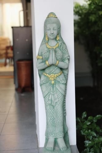 New cozy townhouse great location in Nimman2