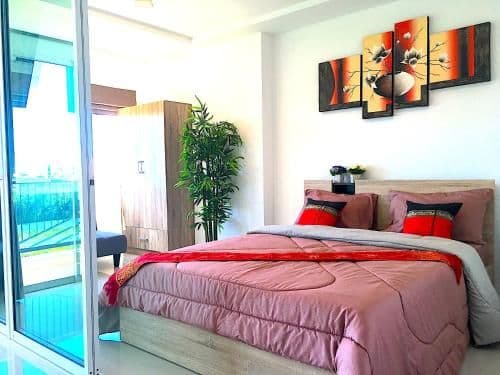 Breezy Room Breezy Room