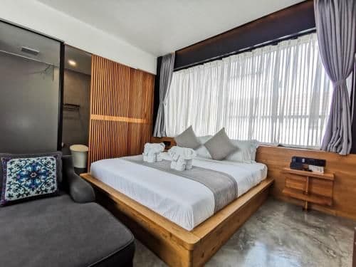 Deluxe King Room