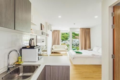 Condo in Kata in Ozone A6190