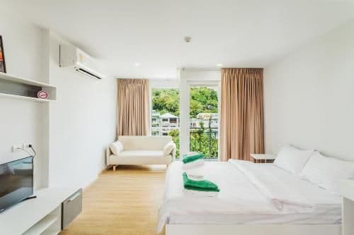 Studio Apartment