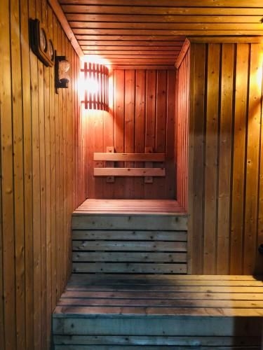 Private Charming Share Room in core of Bangkok1