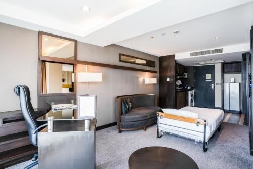 Blooming Brass Sukhumvit 20 by Favstay4