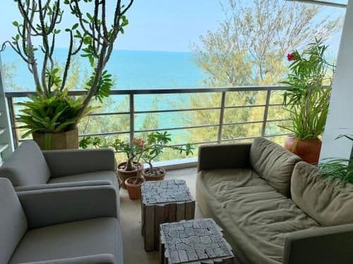 Deluxe Suite with Sea View (No Pet Allowed)