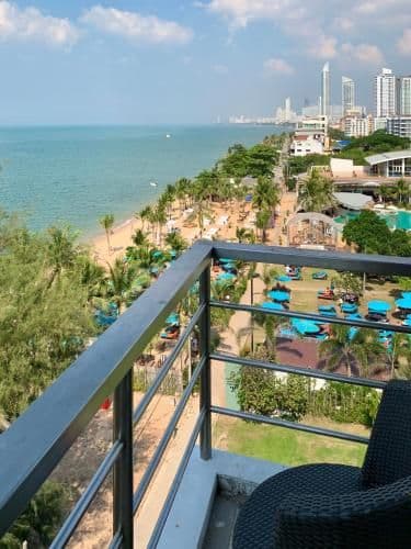 Deluxe Suite with Sea View (No Pet Allowed)