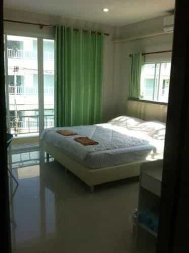 Newsomboon Newsomboon