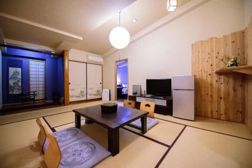 Deluxe Suite with Spa Bath