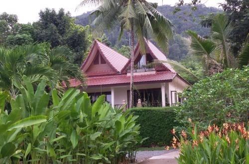 Periwinkle Villa0