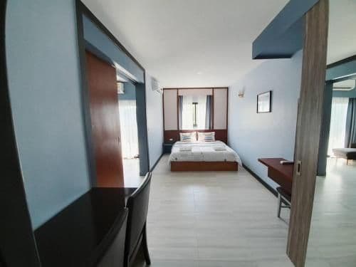 Deluxe Family Suite
