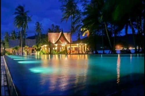 Villa - Beach Front