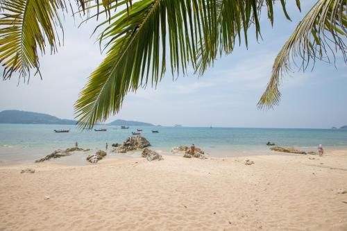 Apartment 8 Persons in Patong Kalim Beach1