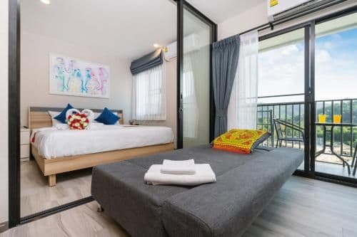 Apartment with Balcony