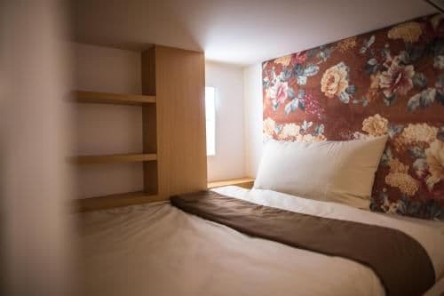 Bunk Bed in Mixed Dormitory Room