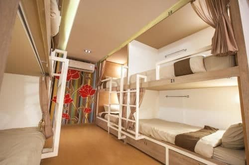 Bunk Bed in Mixed Dormitory Room